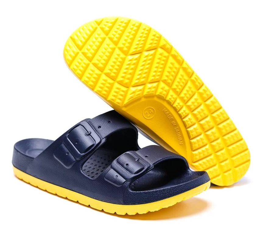 Taiwan B&M 母子鳄鱼 Two-colour tone sandals for casual wear BCU 5829 (Highly recommended product)