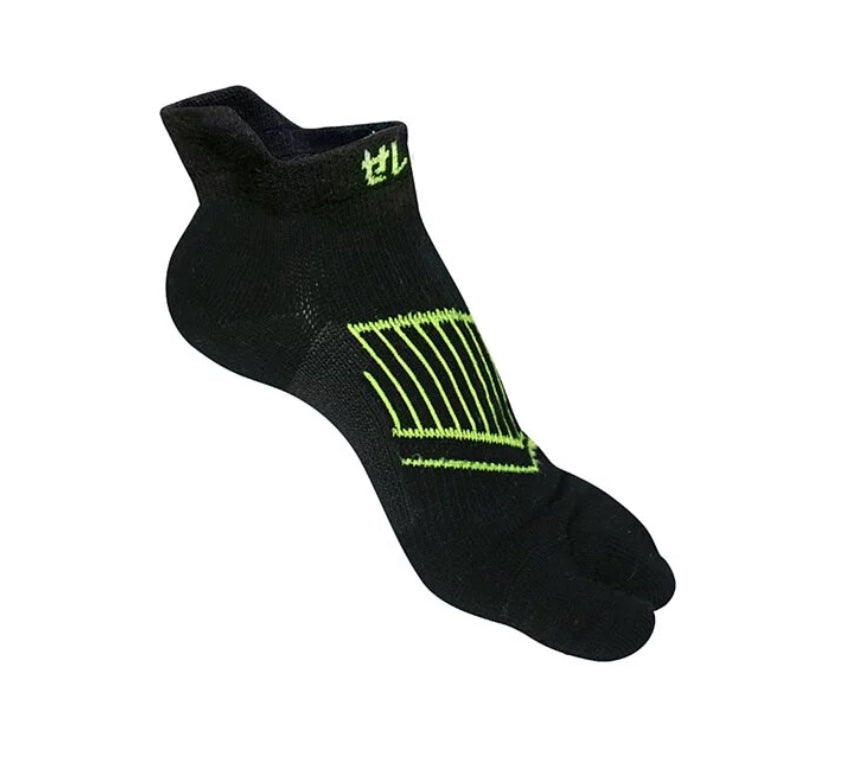 Taiwan B&M 母子鳄鱼 Breathable fabric socks suitable for running Y sandals BFJ 106