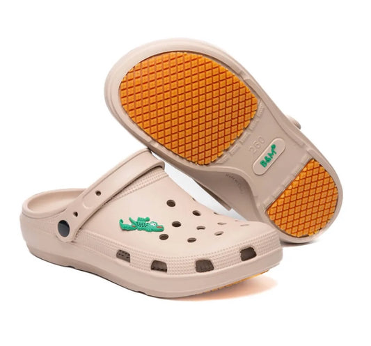Taiwan B&M 母子鳄鱼 Perfect slip-on sandals for casual wear BGM 5353