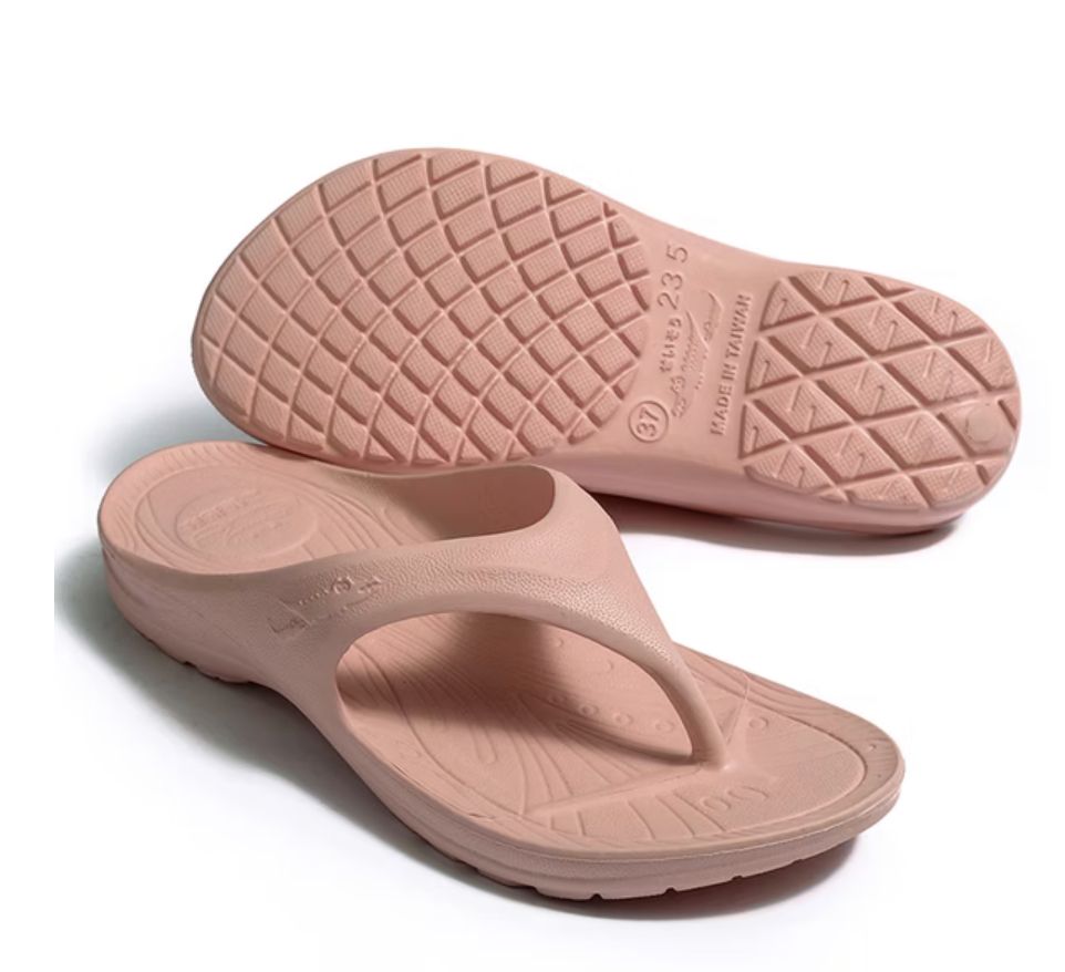 Taiwan B&M 母子鳄鱼 3rd Generation running Y Sandals BN 68 (Highly recommended product)