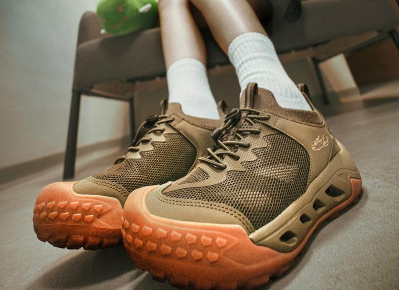 Taiwan B&M Outdoor explorer shoes (women's cut) BAL 5614